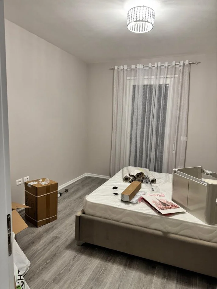 Tirane, jepet me qera 1+1 Kati 4, 70 m² 600 € (Don Bosko, Tirana Trio Tower)