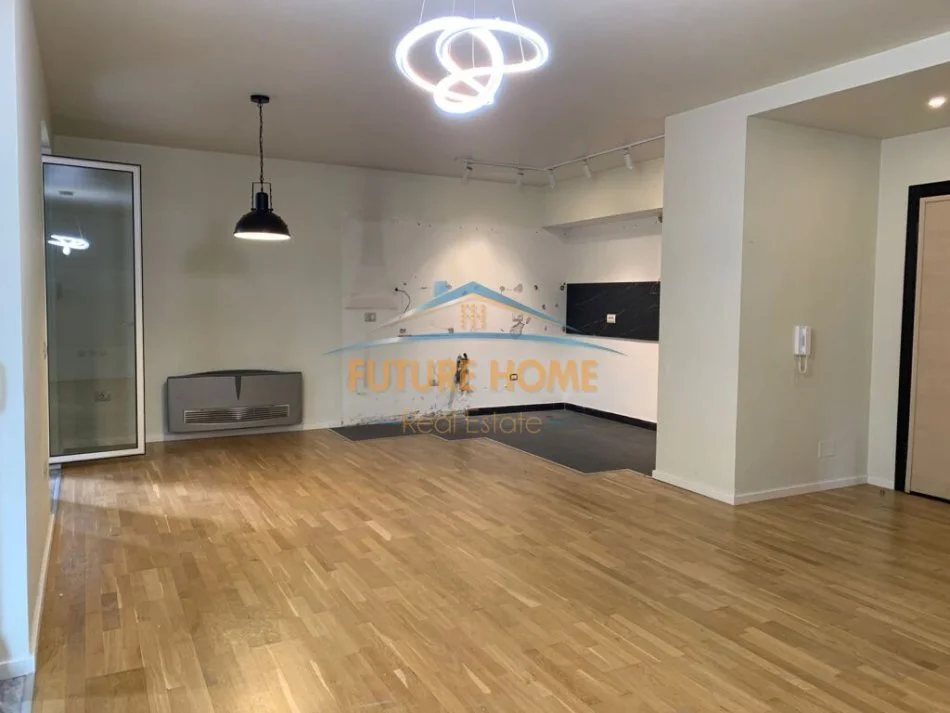 Tirane, jepet me qera ambjent biznesi Kati 6, 195 m² 3.000 € (rruga sami frasheri)