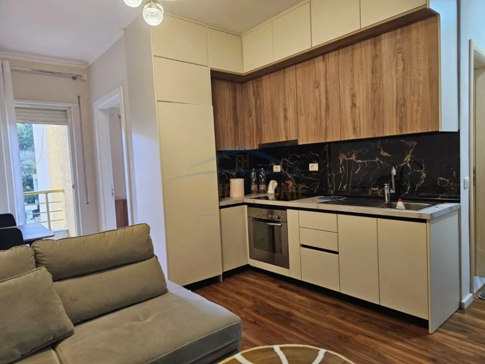 Shkembi Kavajes, shitet apartament 1+1+Ballkon Kati 4, 50 m² 85.000 € (shkembi kavajes, durres)