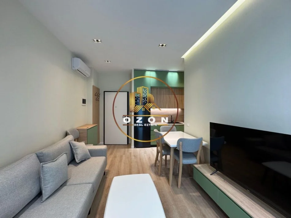 Tirane, jepet me qera apartament 1+1 Kati 3, 50 m² 650 € (Myslym Shyr)