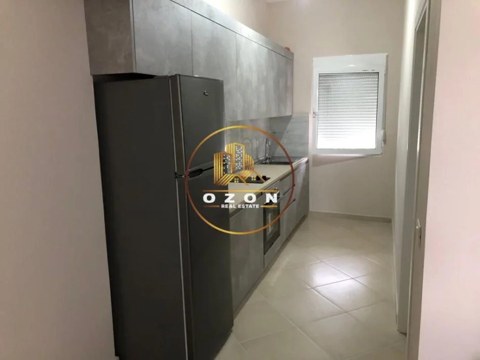 Tirane, jepet me qera apartament 1+1 Kati 2, 70 m² 350 € (Rruga Bego Hoxha,Misto Mame)