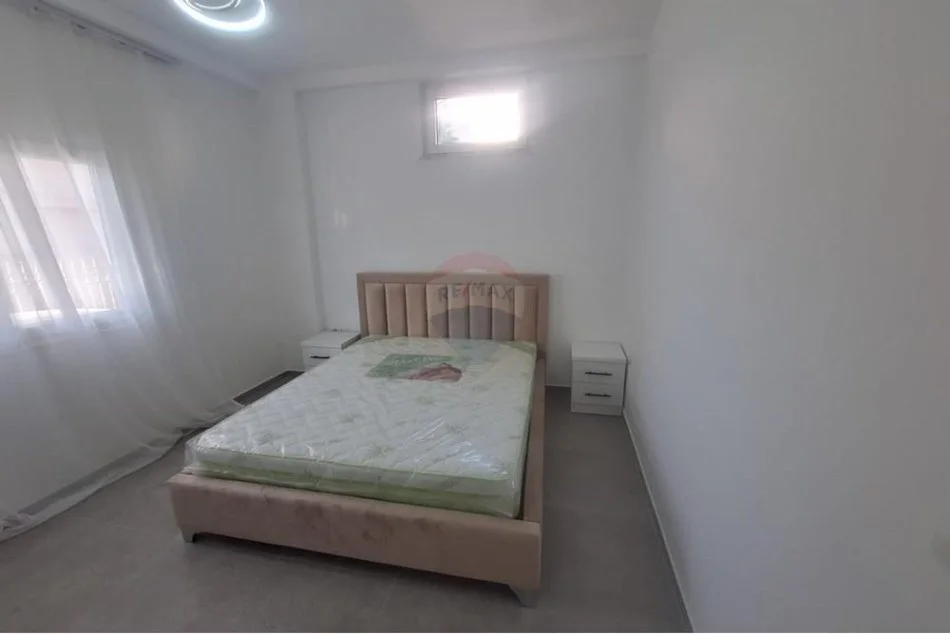 Tirane, jepet me qera apartament 1+1 Kati 2, 70 m² 350 € (Don Bosco)