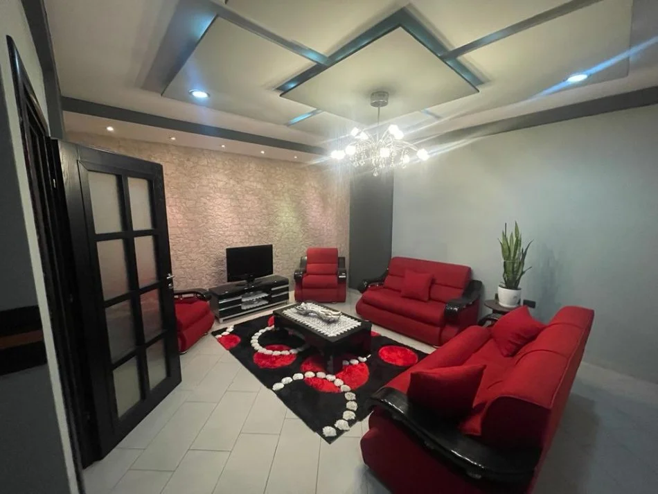 Tirane, shitet apartament 3+1 Kati 3, 220 m² 195.000 € (Kamez)