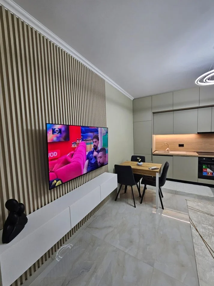 Tirane, jepet me qera apartament 1+1 Kati 6, 72 m² 480 € (Rruga 5 Maji)