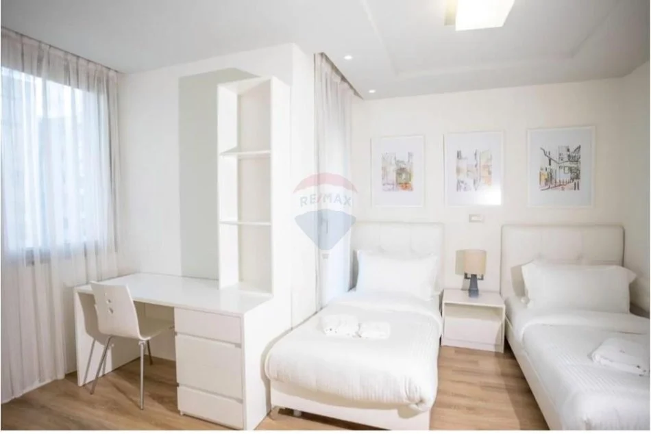 Tirane, jepet me qera apartament 2+1 Kati 4, 122 m² 1.500 € (Kompleksi Nobis)