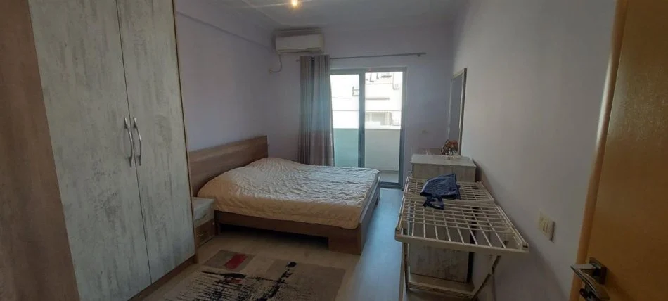 Tirane, jap me qera apartament 2+1+Ballkon Kati 7, 82 m² (Astir, afer Vila L)