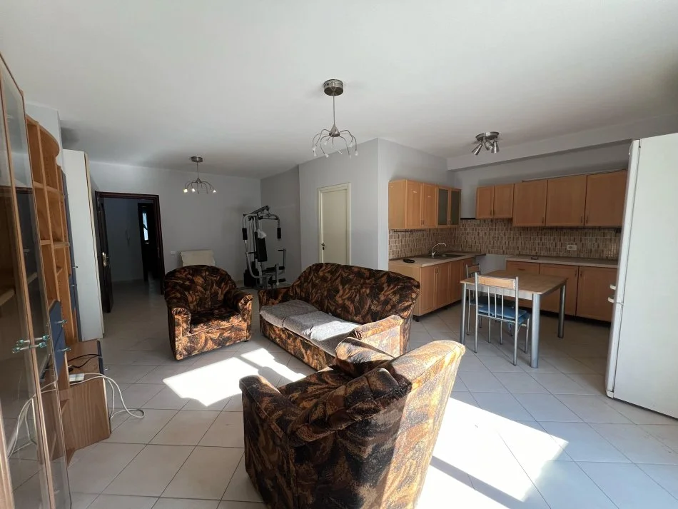 Tirane, shitet apartament 2+1+Aneks+Ballkon Kati 3, 118 m² (Rruga Thesari, Fresk)