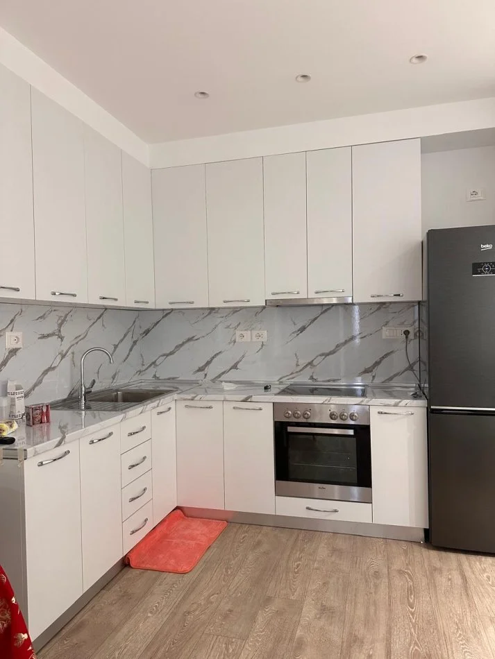 Tirane, jepet me qera apartament 2+1 Kati 2, 90 m² 600 € (Don Bosko, prane Vizion Plus)