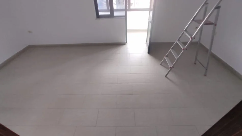 Tirane, jepet me qera zyre Kati 2, 115 m² 1.000 € (Brryli, Rruga Bardhyl)