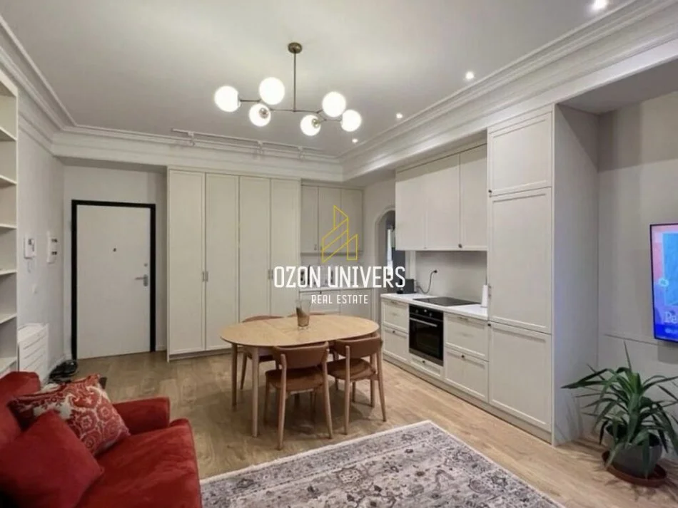 Tirane, shitet apartament 2+1+Ballkon Kati 14, 124 m² 370.000 € (Tirana Garden Building, Rruga e Kavajës)