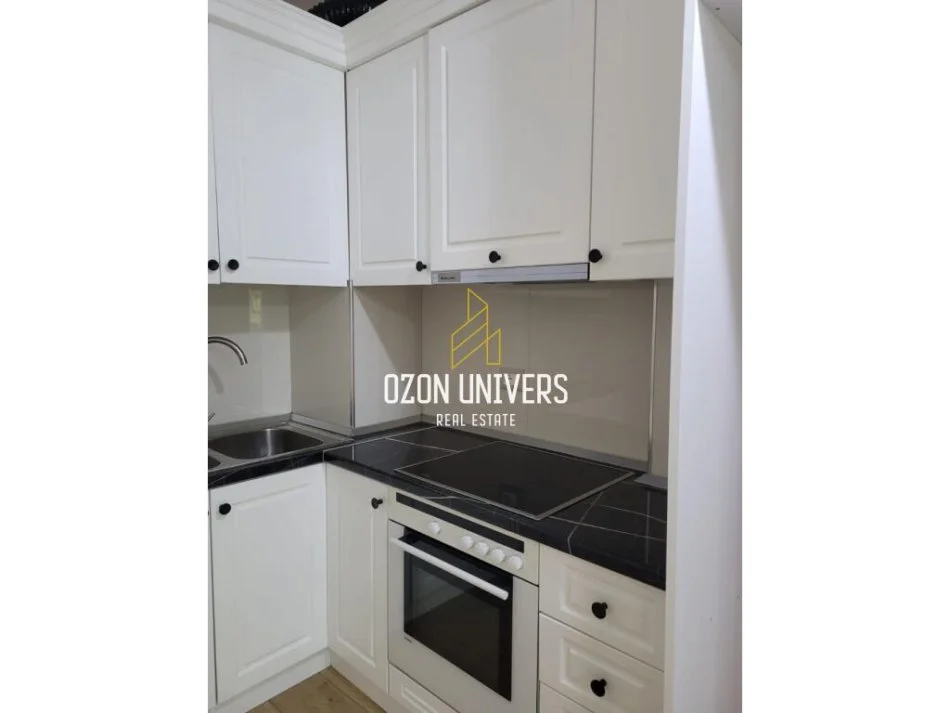 Tirane, jepet me qera apartament 1+1+Ballkon Kati 4, 400 m² 400 € (Kopshti Botanik)