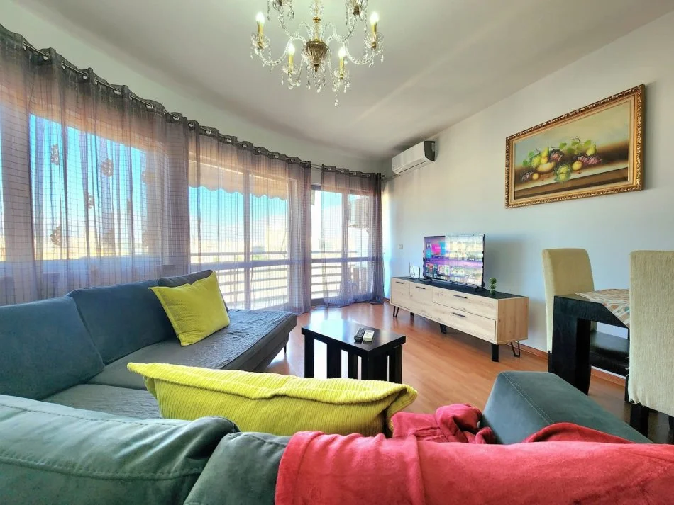 Tirane, jepet me qera apartament 1+1 Kati 9, 520 € (tek rringu zogu i zi)