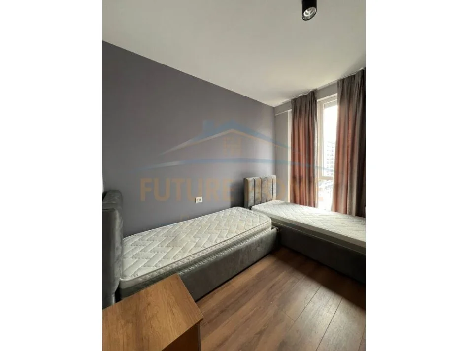 Tirane, jepet me qera apartament 2+1+Aneks+Ballkon Kati 5, 100 m² 850 € (ish fusha aviacionit)