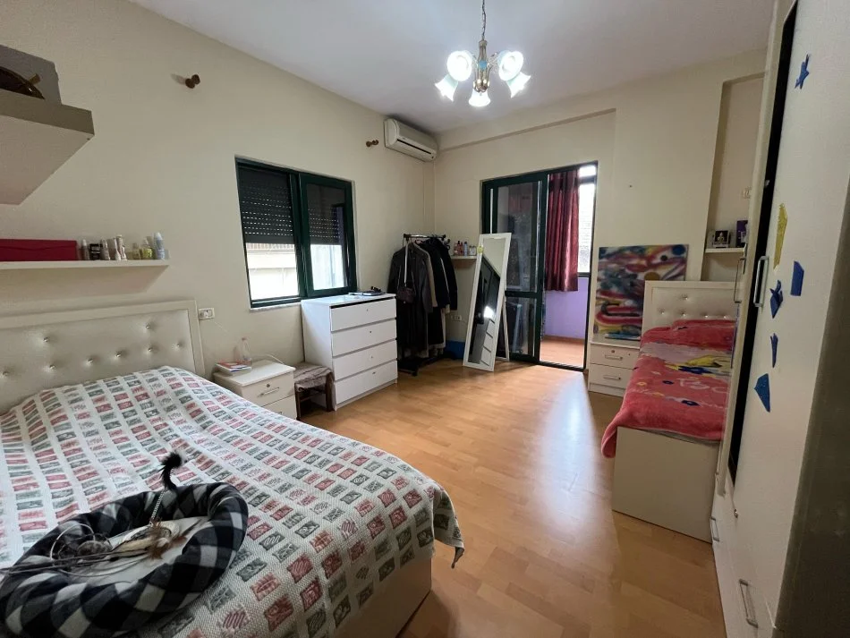 Tirane, shitet apartament 3+1 Kati 2, 130 m² 310.500 € (Stadiumi Dinamo)