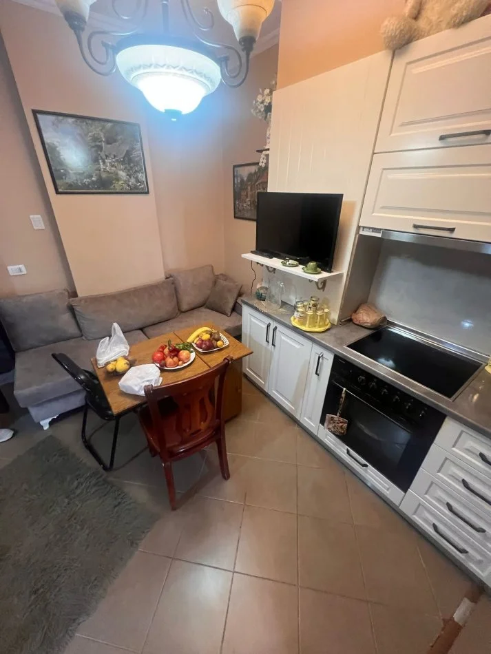 Tirane, jepet me qera apartament 1+1 Kati 4, 55 m² 400 € (Astir)