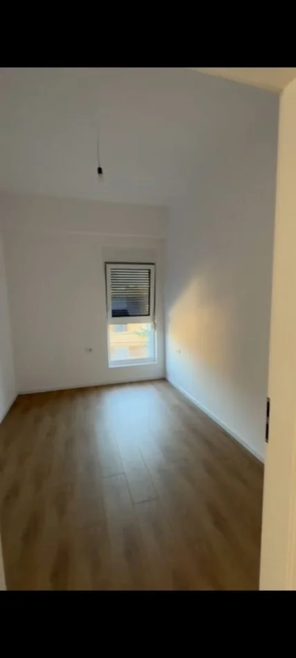 Tirane, shitet apartament 3+1 Kati 2, 105 m² 168.480 € (Ali Demi)