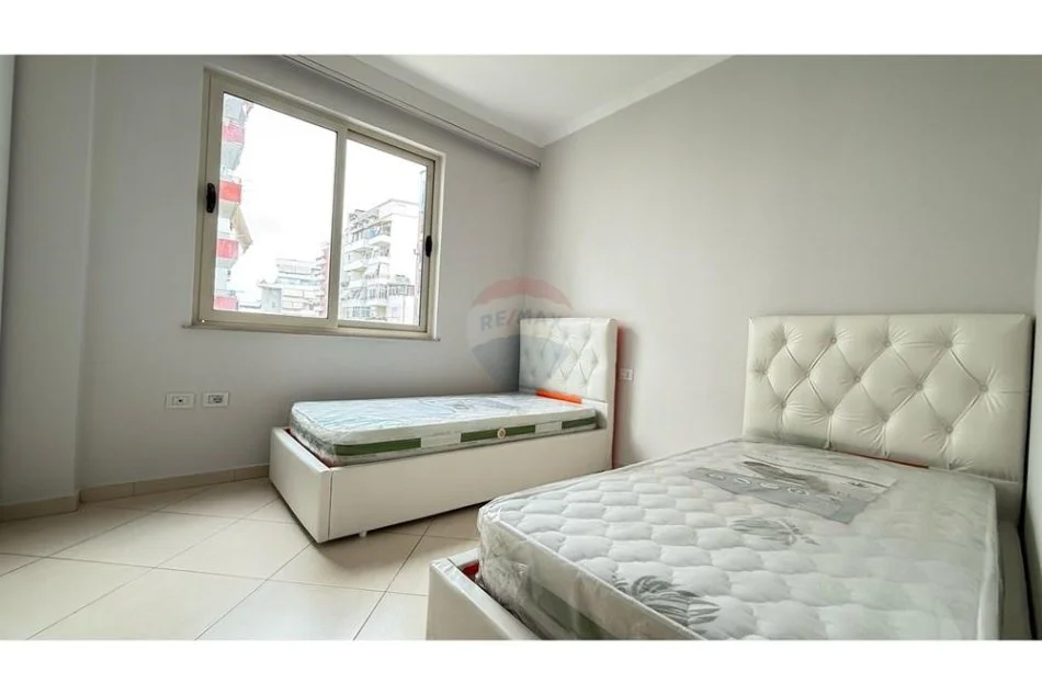 Tirane, jepet me qera apartament 2+1 Kati 1, 95 m² 500 € (Yzberisht)