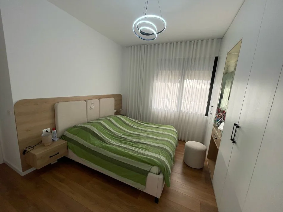 Tirane, jepet me qera apartament 2+1 Kati 8, 75 m² 750 € (Don Bosko)