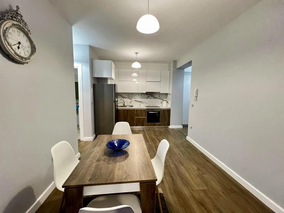 Tirane, jepet me qera apartament 1+1 Kati 3, 70 m² 500 € (Rezidenca kodra e Diellit)