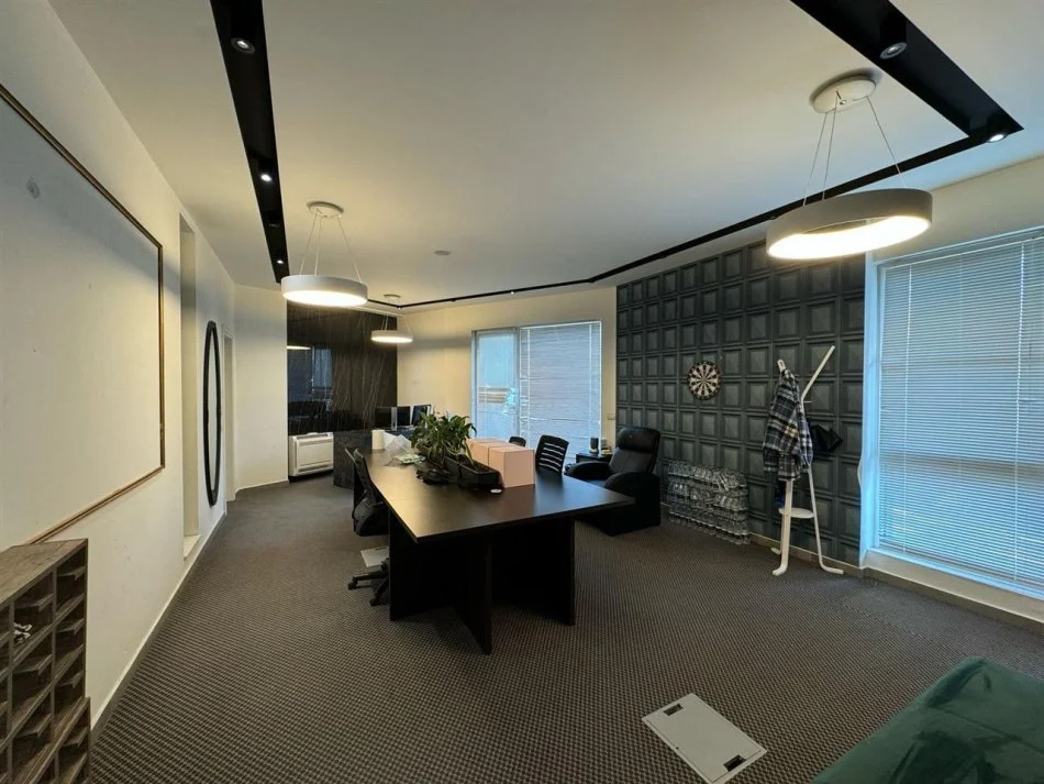 Tirane, shitet zyre Kati 1, 350 m² 600.000 € (Kompleksi Turdiu)