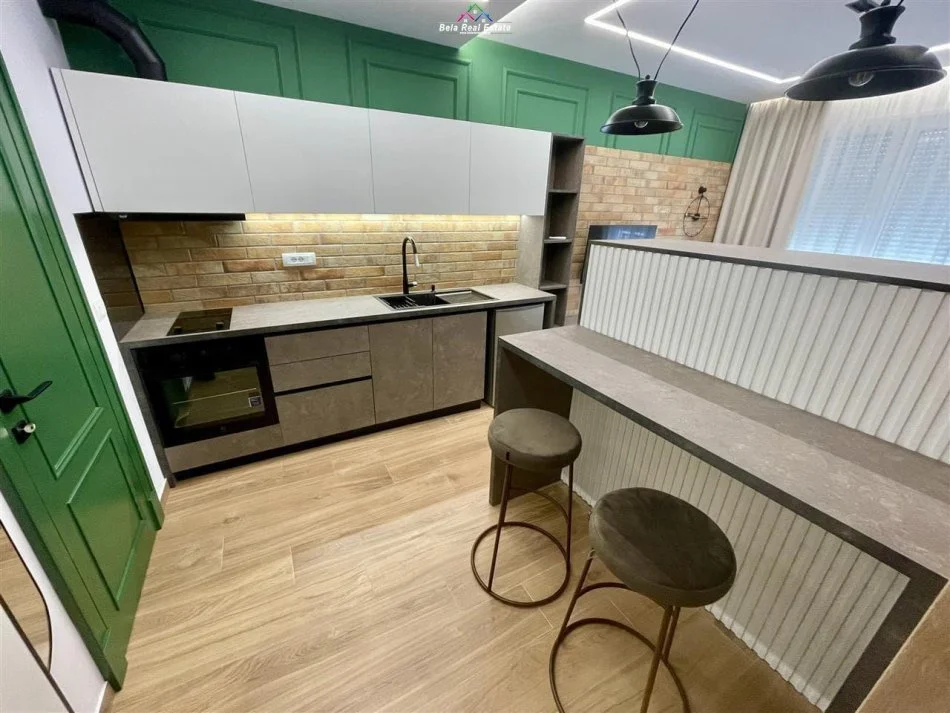 Tirane, jepet me qera garsonier 1+1 Kati 2, 35 m² 380 € (Porcelan, prane UET)