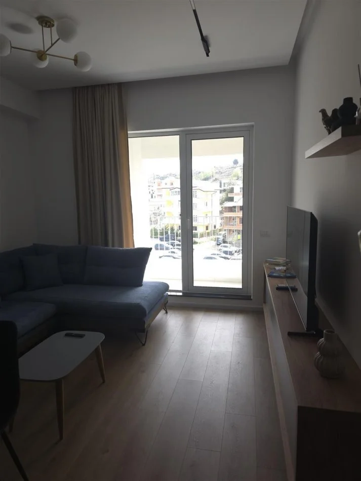 Tirane, jepet me qera apartament 1+1+Ballkon Kati 6, 65 m² 450 € (Ali Demi, Kompleksi Kaimi)