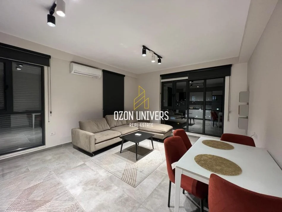 Tirane, jepet me qera apartament 1+1+Ballkon Kati 7, 64 m² 650 € (Rruga e Elbasanit)