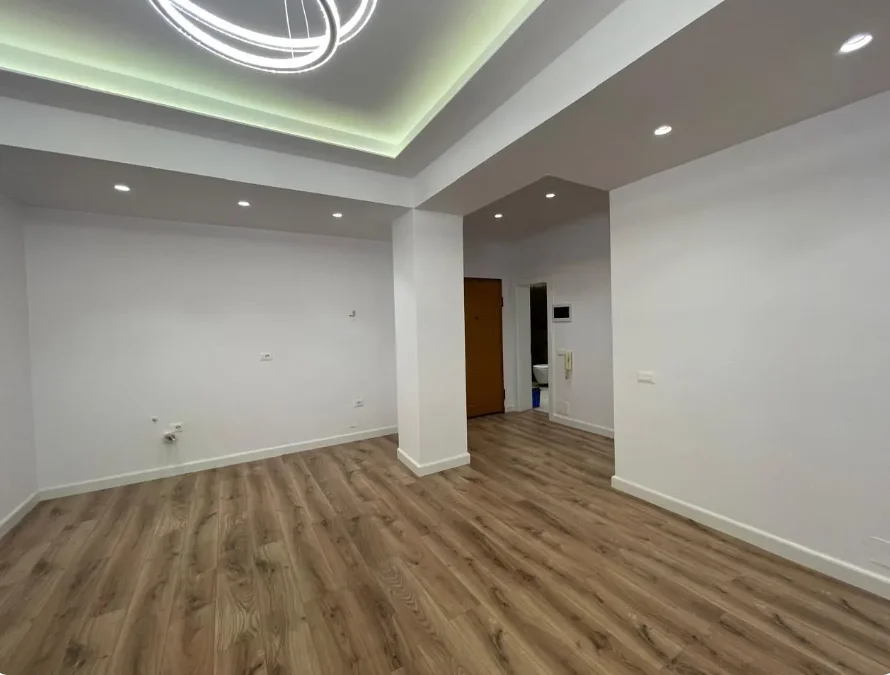 Tirane, shitet apartament 2+1 Kati 10, 101 m² 237.000 € (Rruga e Kavajes)