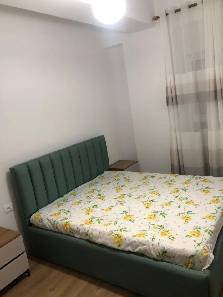 Tirane, jepet me qera apartament 1+1+Ballkon Kati 4, 60 m² 400 € (Ali Demi, Kompleksi Kaimi)