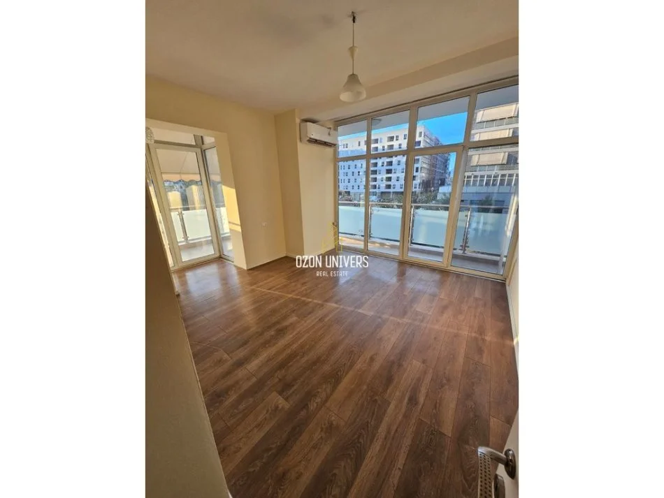 Tirane, jepet me qera ambjent biznesi Kati 1, 140 m² 1.500 € (Komuna E Parisit,Kika2)
