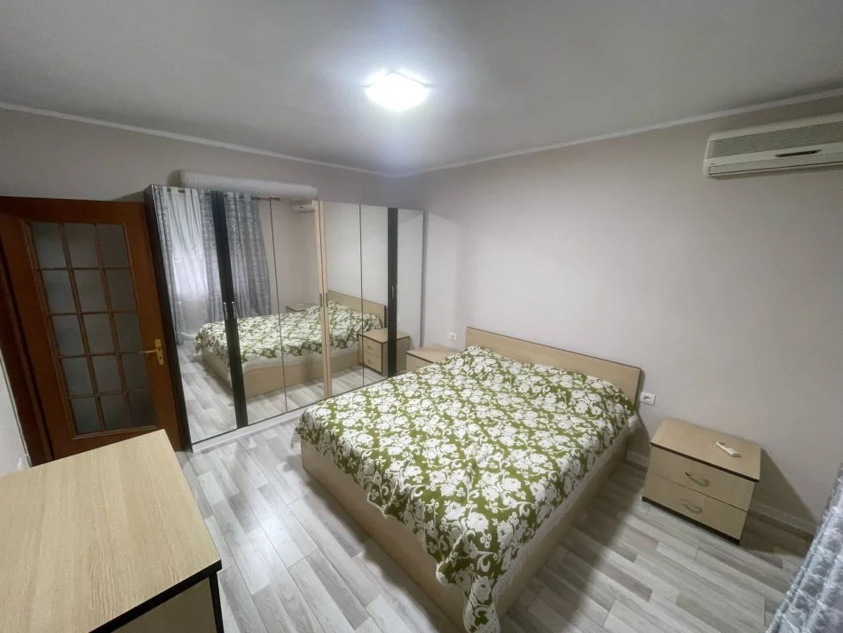 Tirane, jepet me qera apartament 1+1 Kati 5, 65 m² 500 € (Myslym shyri)