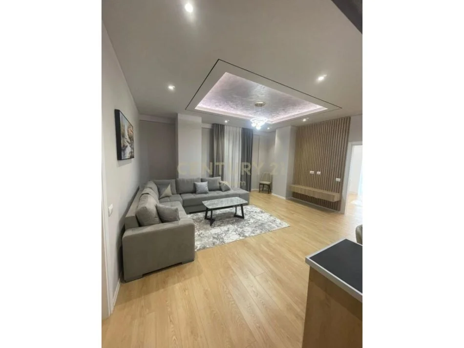 Tirane, jepet me qera apartament 2+1+Aneks+Ballkon Kati 7, 123 m² 800 € (Kompleksi Molla)
