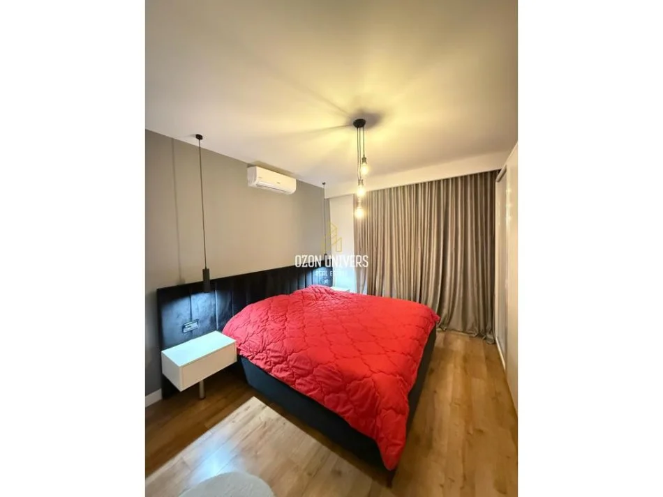 Tirane, jepet me qera apartament 1+1 Kati 11, 70 m² 700 € (Komuna e Parisit)