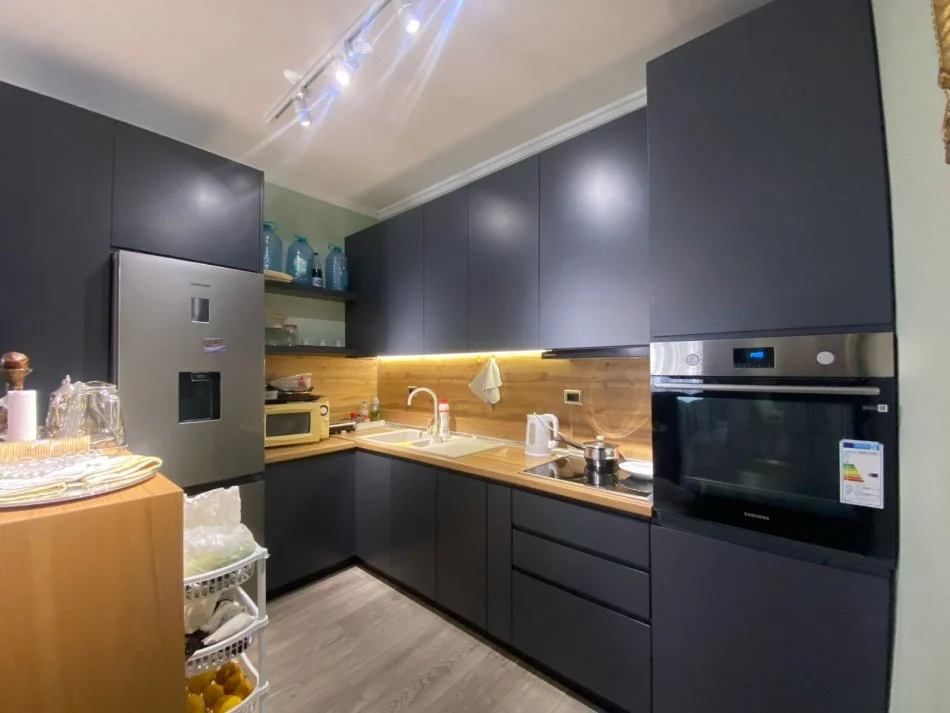 Tirane, shitet apartament 2+1 Kati 11, 80 m² 195.000 € (Rruga e Kavajes te Globe)