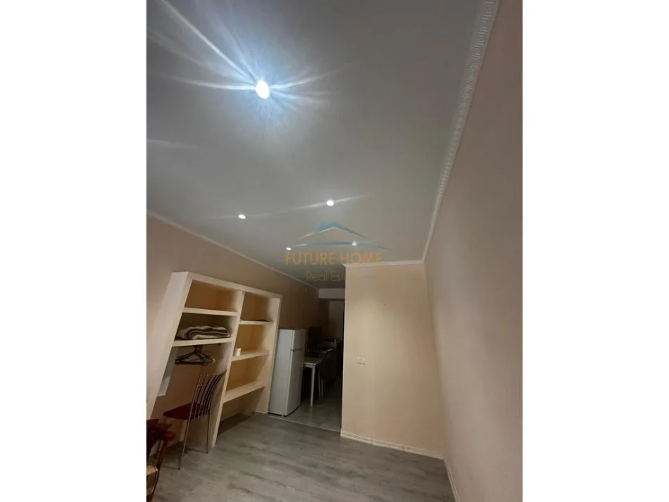 Tirane, shitet Kati 0, 150.000 € (BARRIKADA)