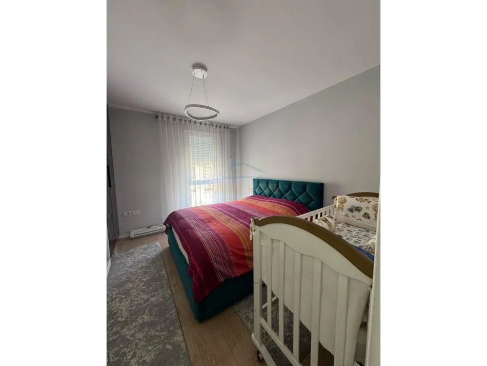 Tirane, shitet apartament 2+1 Kati 1, 83 m² 165.000 € (Selitë, Tiranë)