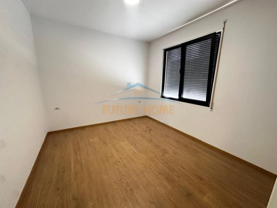 Tirane, jepet me qera apartament 3+1+Aneks+Ballkon Kati 1, 110 m² 700 € (don bosko)