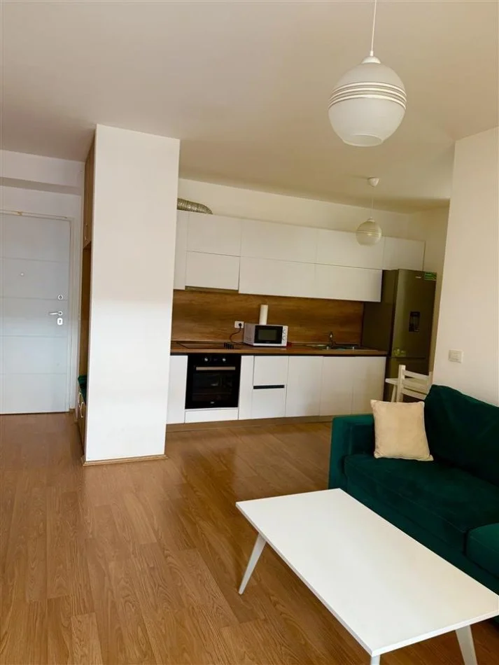 Tirane, jepet me qera apartament 2+1+Ballkon Kati 3, 100 m² 700 € (Don Bosko, Kompleksi Fiori di Bosko)