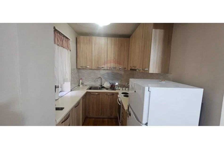 Tirane, jepet me qera apartament , 65 m² 500 € (Rruga Ali Demi)