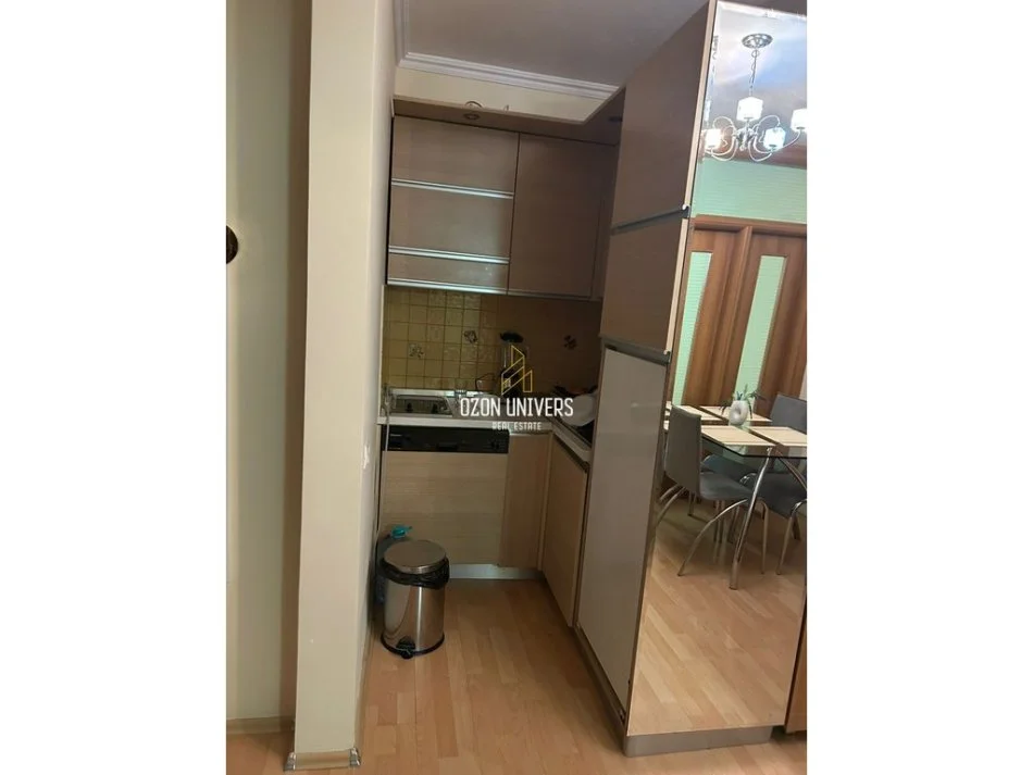Tirane, jepet me qera apartament 2+1 Kati 4, 110 m² 600 € (Qender)