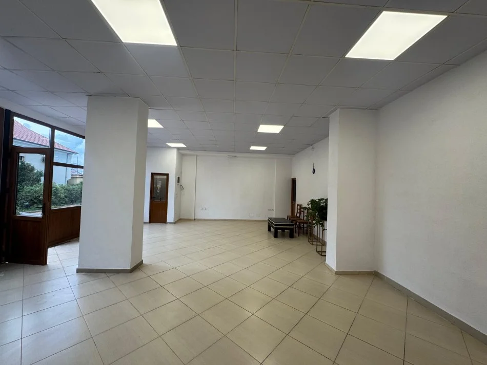 Tirane, shitet vetem 1 dhome Kati 0, 80 m² (DON BOSKO)