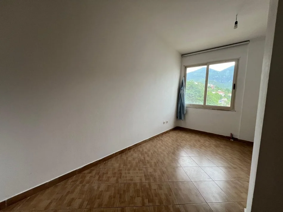 Tirane, shitet 2+1+Ballkon Kati 3, 87 m² 116.000 € 