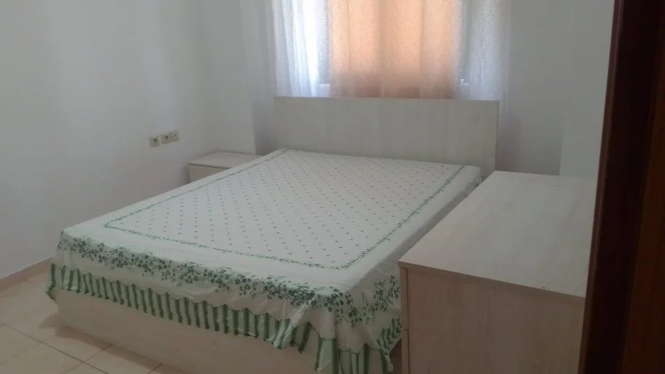 Tirane, jepet me qera apartament 3+1 Kati 2, 120 m² 450 € (Astir)