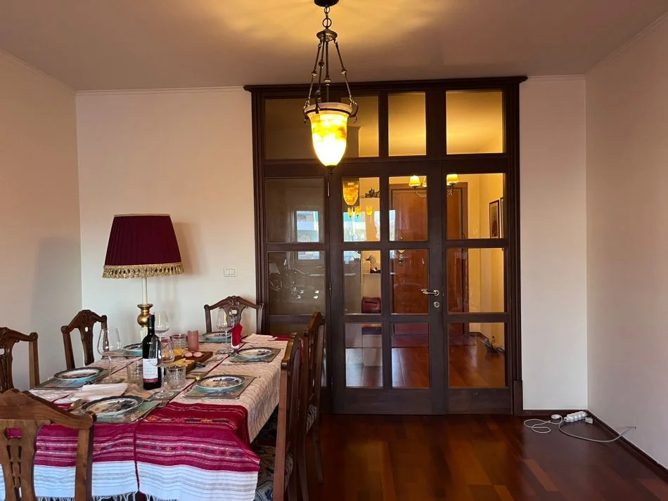 Tirane, jepet me qera apartament Kati 5, 126 m² 850 € 