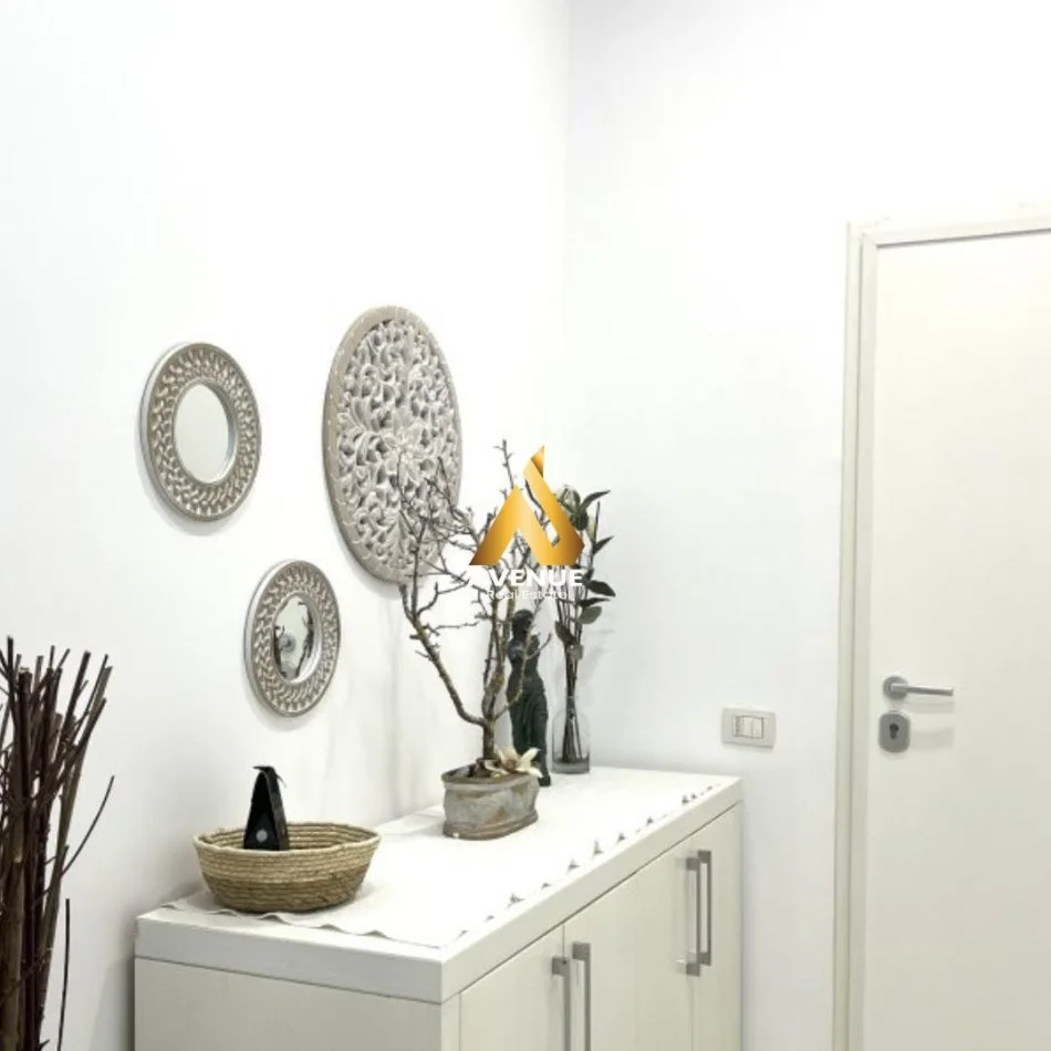 Tirane, jepet me qera apartament 1+1+Ballkon Kati 2, 70 m² 600 € (kopshti botanik)