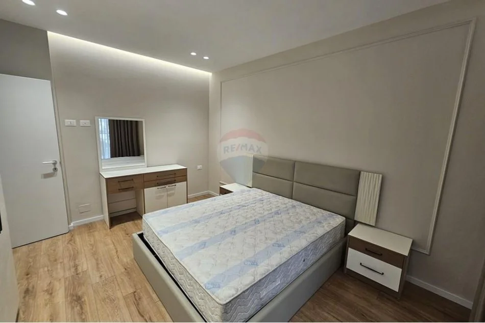 Tirane, jepet me qera , 600 € (Bulevardi i Ri Jordan Misja)