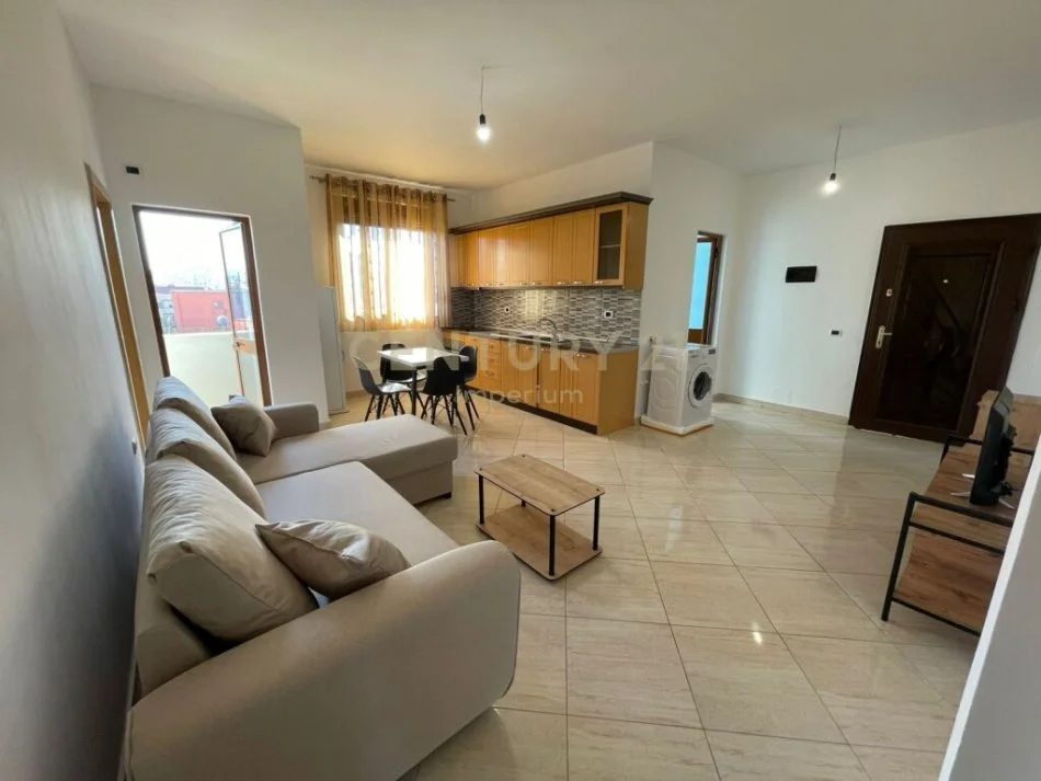 Tirane, jepet me qera apartament 2+1+Ballkon Kati 3, 104 m² 500 € (Siri Kodra)