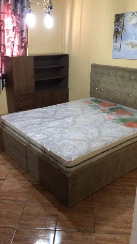 Tirane, jepet me qera apartament 1+1 Kati 5, 55 m² 400 € (Rruga Hoxha Tahsim)