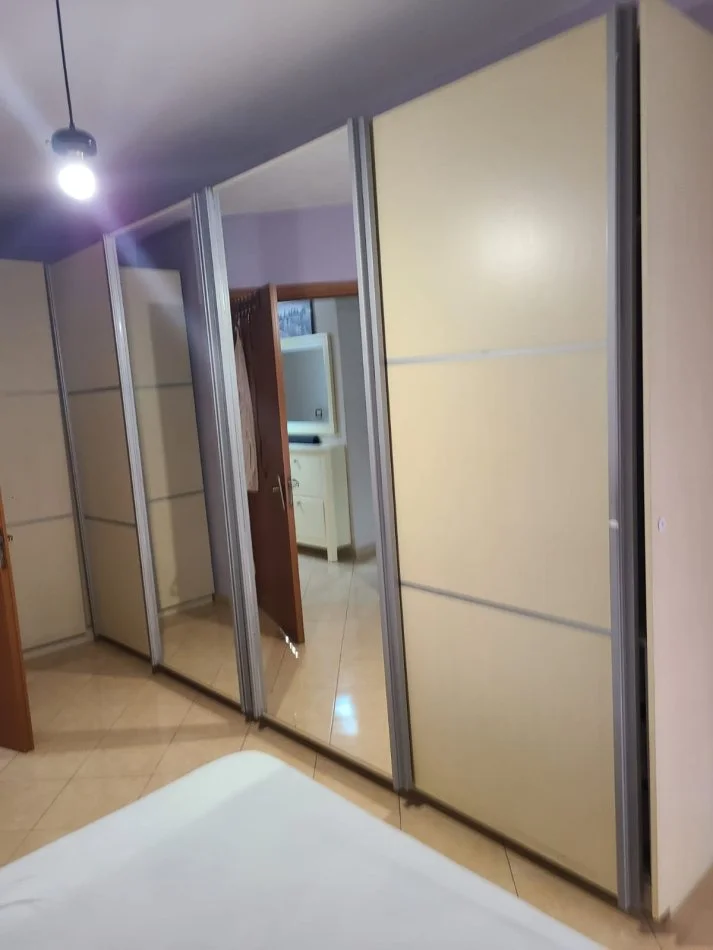 Tirane, jepet me qera apartament 1+1 Kati 6, 73 m² 350 € (Yzberisht)
