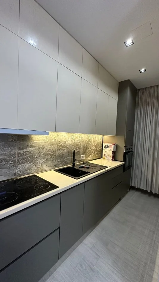 Tirane, jepet me qera apartament 1+1 Kati 2, 55 m² 500 € (Selvia)